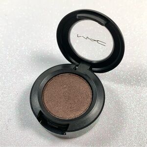 MAC Eyeshadow Carbonized